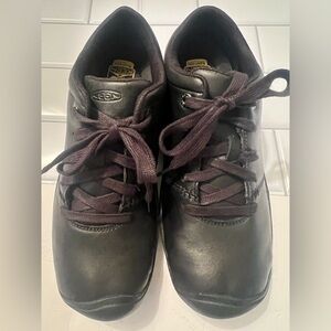 KEEN women’s  Black Leather Shoes